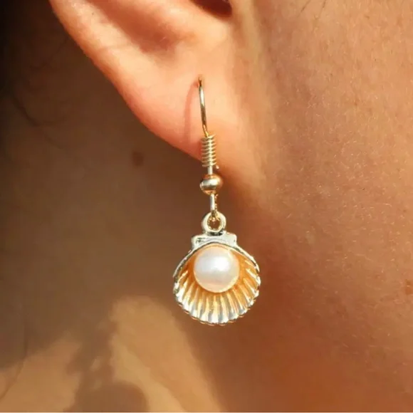 NEW Pearl Summer Sea Shell Earrings - Picture 1 of 1